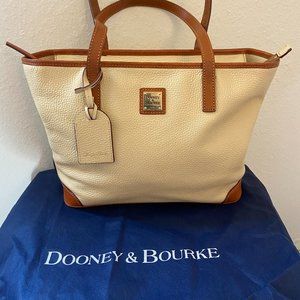 Dooney & Bourke Ivory Leather bag